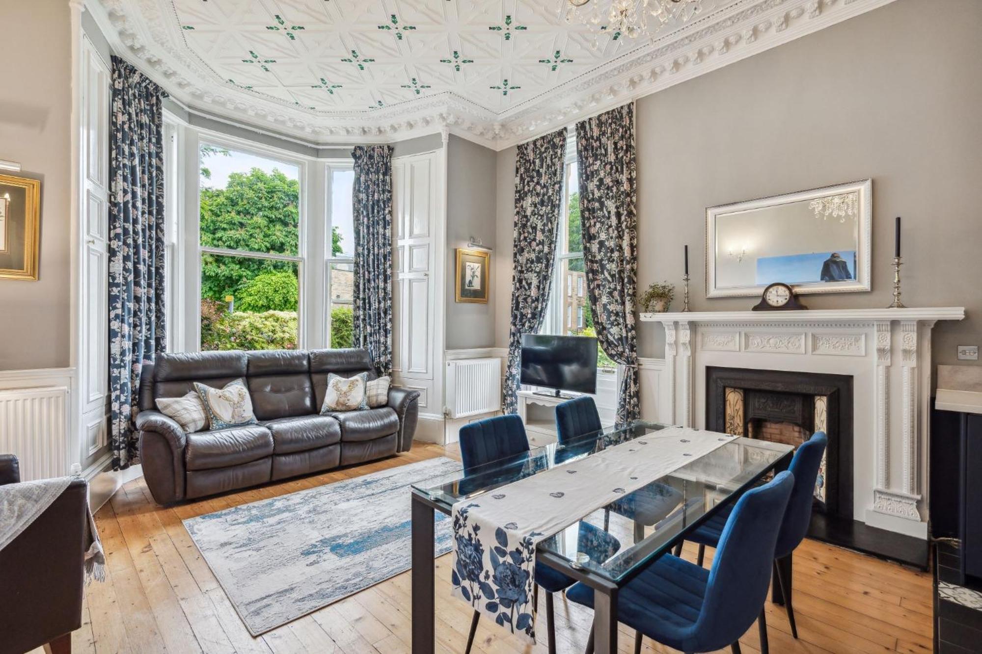 A Two Bedroom Apartment - Victorian Villa At 8 Priestfield Road Edimburgo Esterno foto